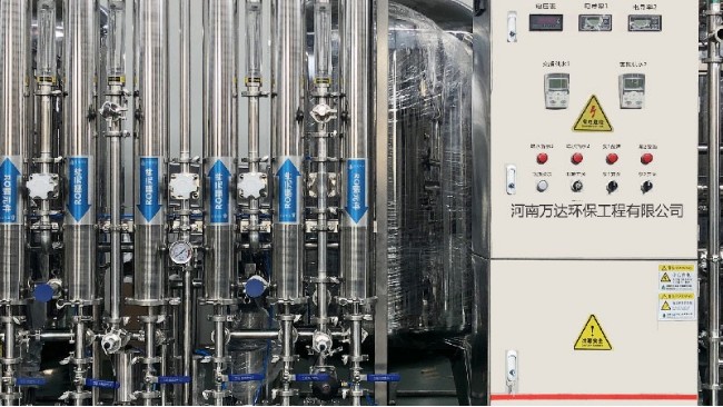 反滲透水處理裝置多少錢？那個廠家的反滲透設(shè)備好？